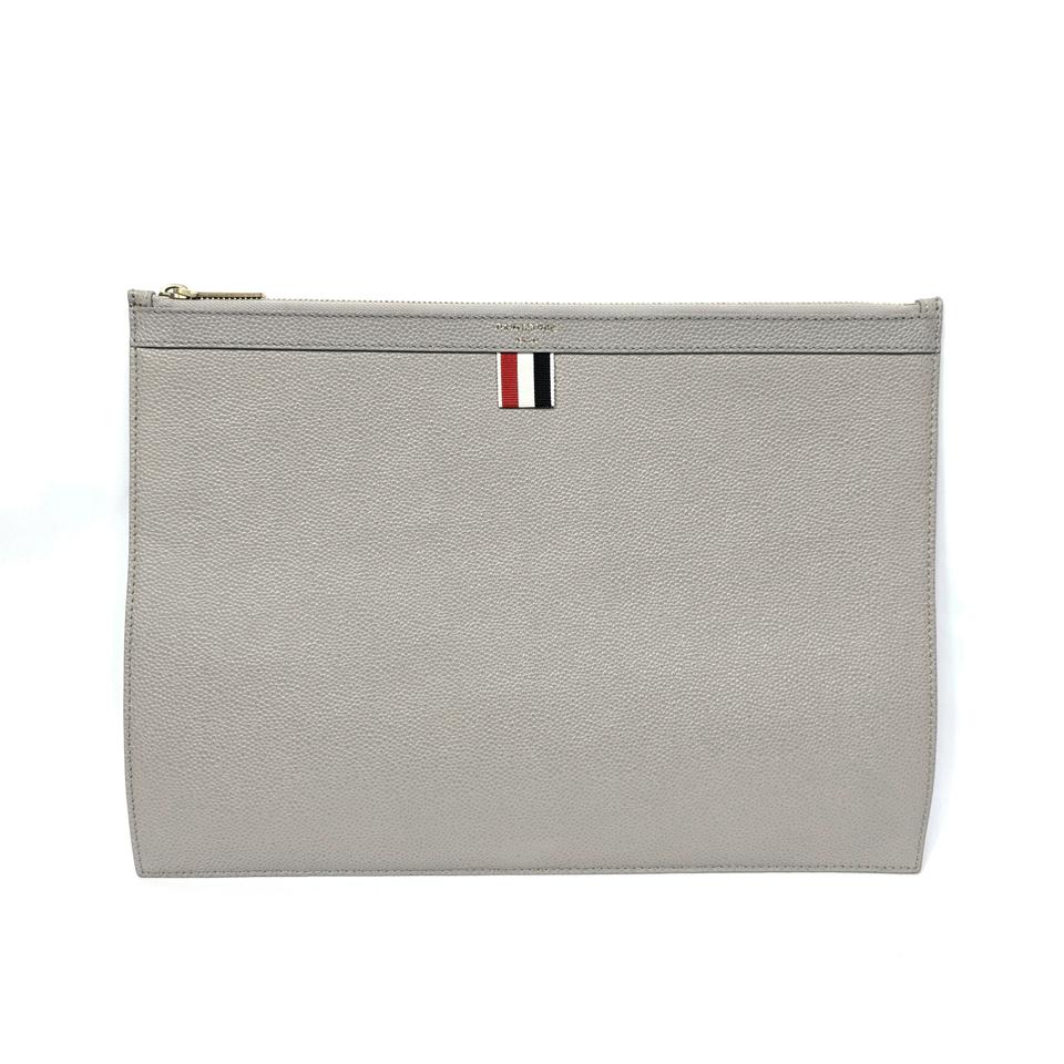 톰브라운 페블그레인 클러치백 그레이