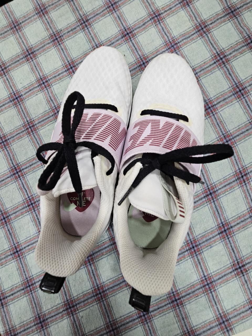 나이키 리뉴 인시즌 TR9  / US6