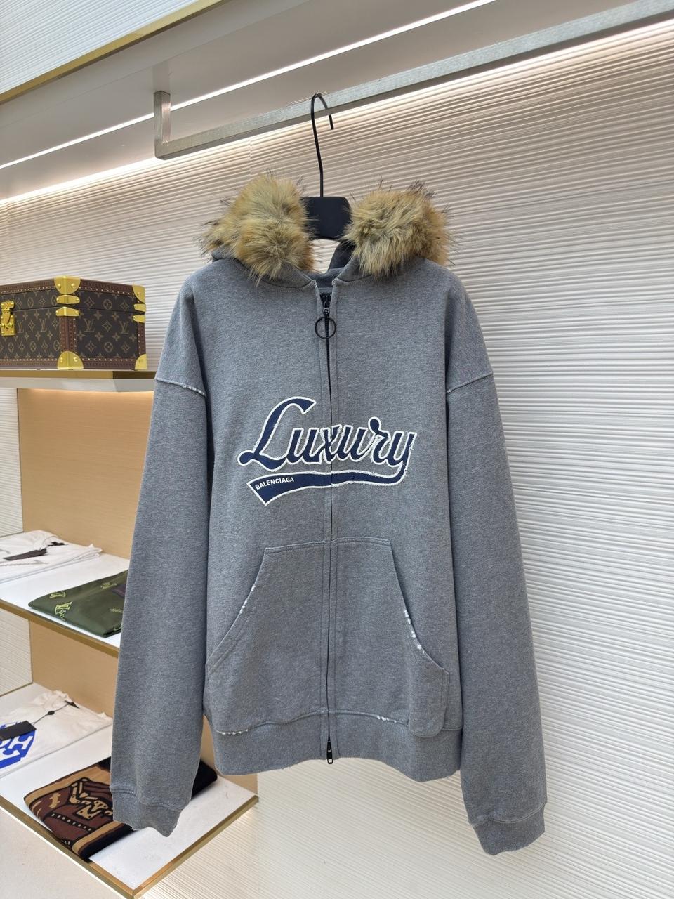 발렌시아가: 새상품 / 후드집업 / 약 110~115 사이즈