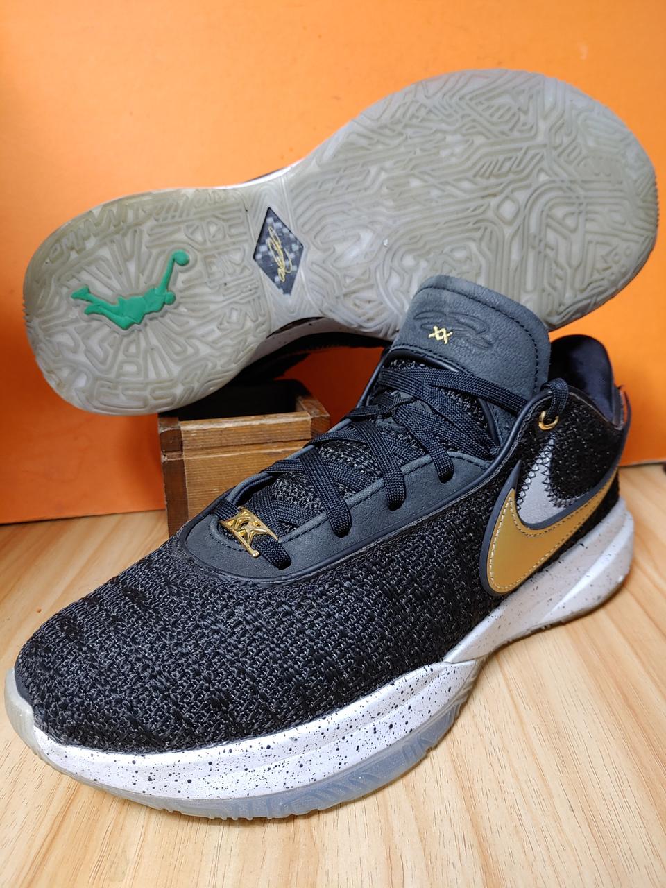 나이키 르브론20EP(US10표기280추천사이즈275)