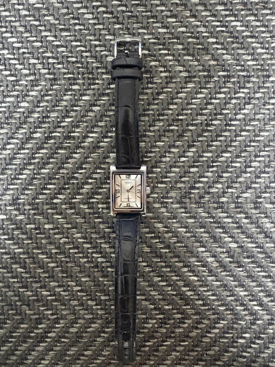 카시오 여성 가죽시계 새것