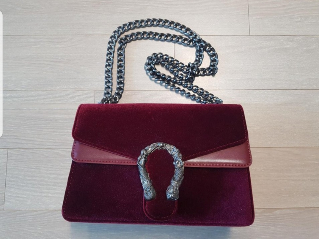 장식포인트 버건디숄더(택포)