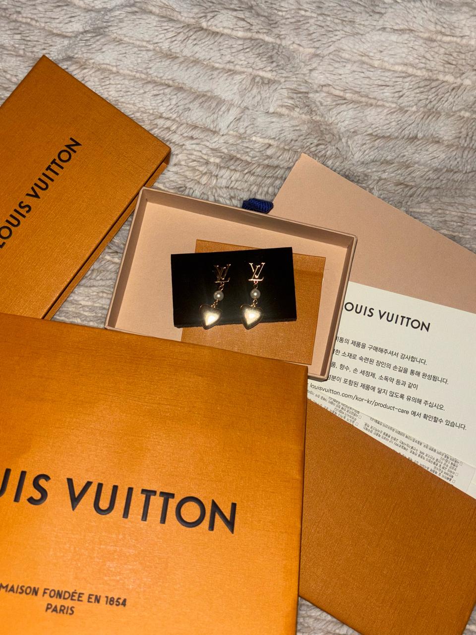 루이비통 하트 진주 귀걸이 정품 펜던트