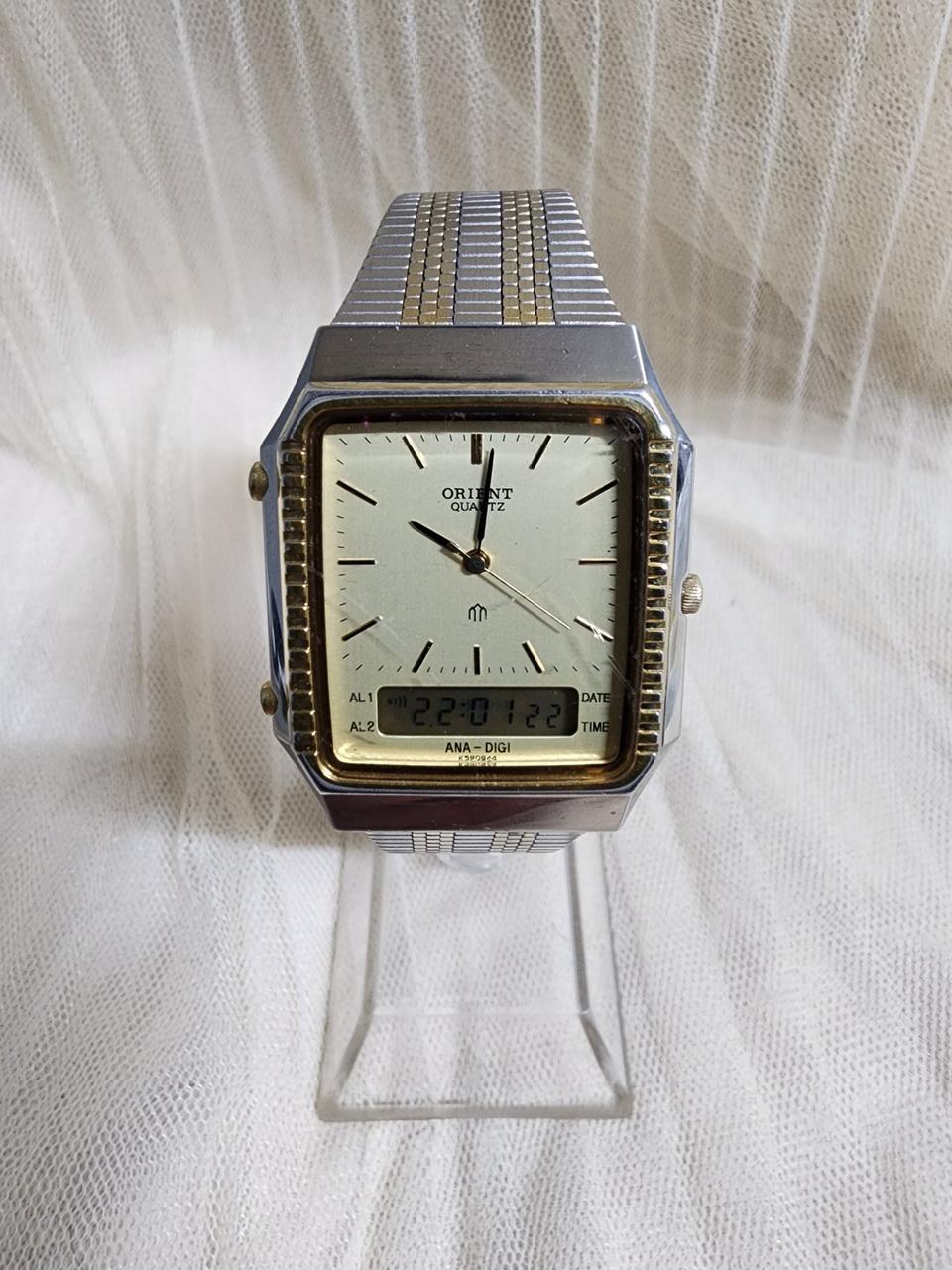 빈티지 오리엔트 아나디지 쿼츠 시계