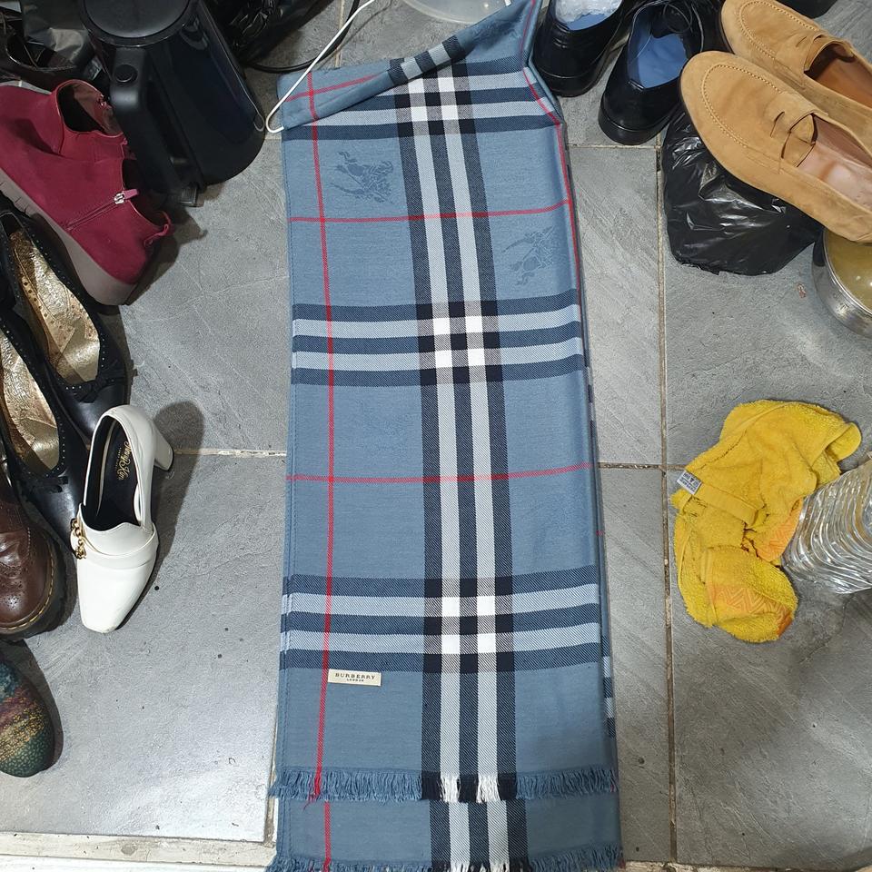 버버리.   ( 울/  실크)   숄/  빅 머플러