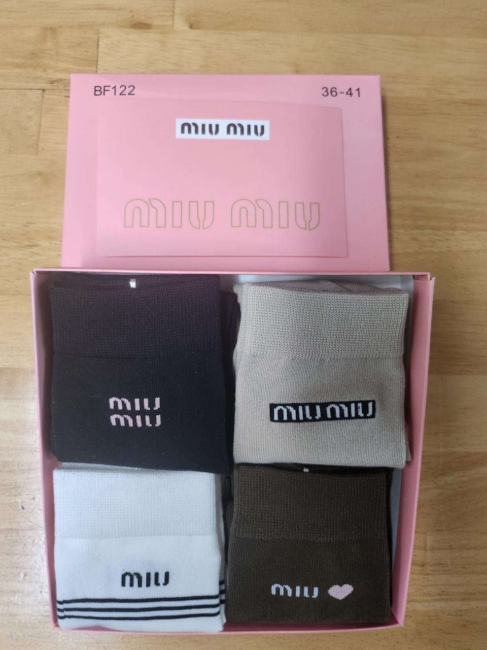 미우미우 반목 양말