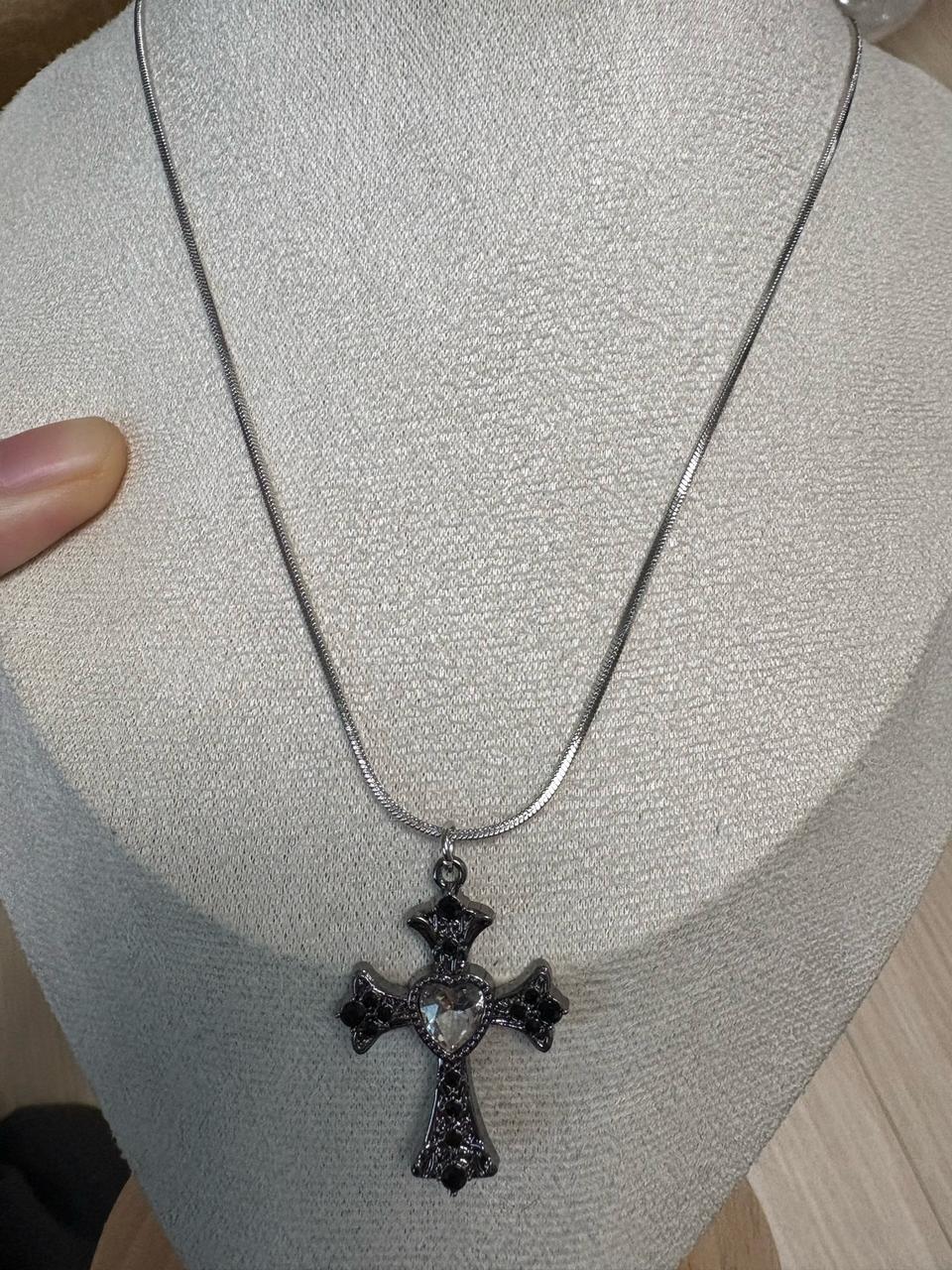 써지컬 십자가 목걸이