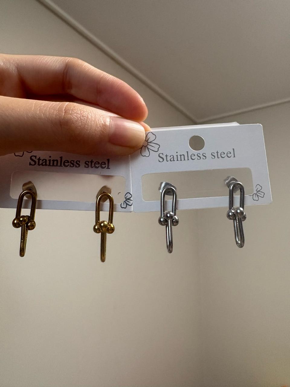 써지컬 링크 귀걸이