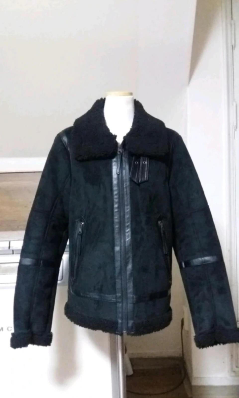 NII 블랙 무스탕 자켓