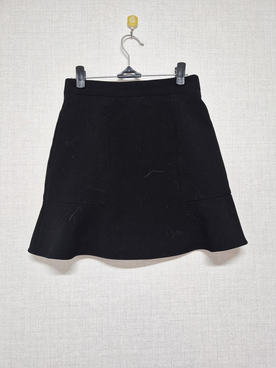 블랙 미니 플레어 스커트