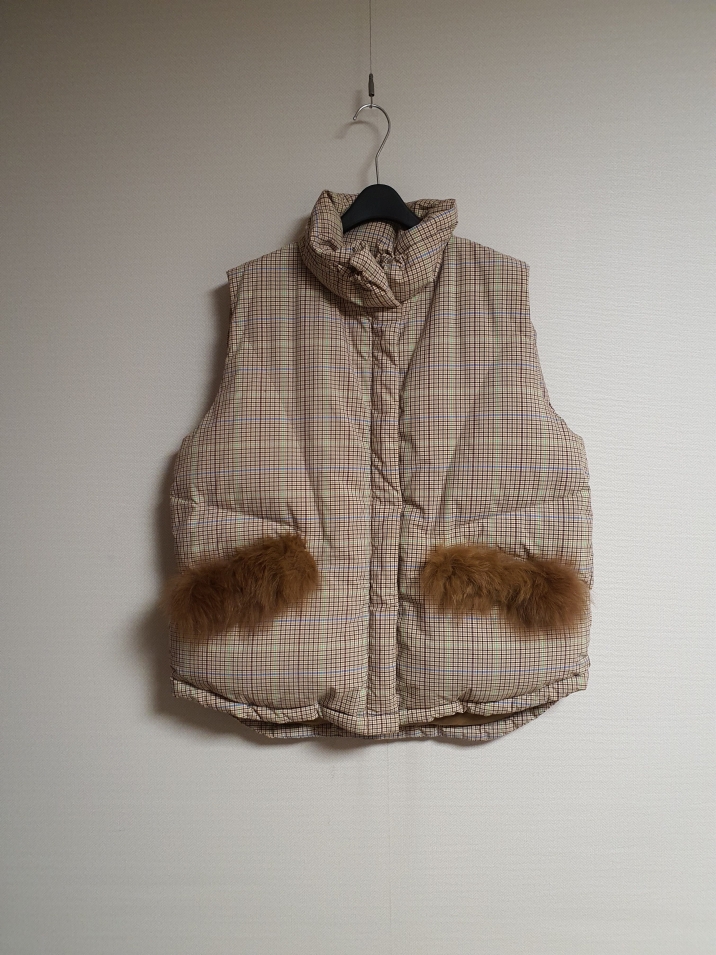 베네통 폭스퍼 디테일 구스  다운 패딩 베스트 55 사이즈  정품 