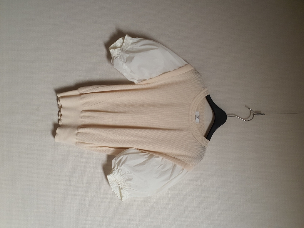 오브제 obzee 볼륨 슬리브 텍스처 블록 블라우스 90 사이즈  정품