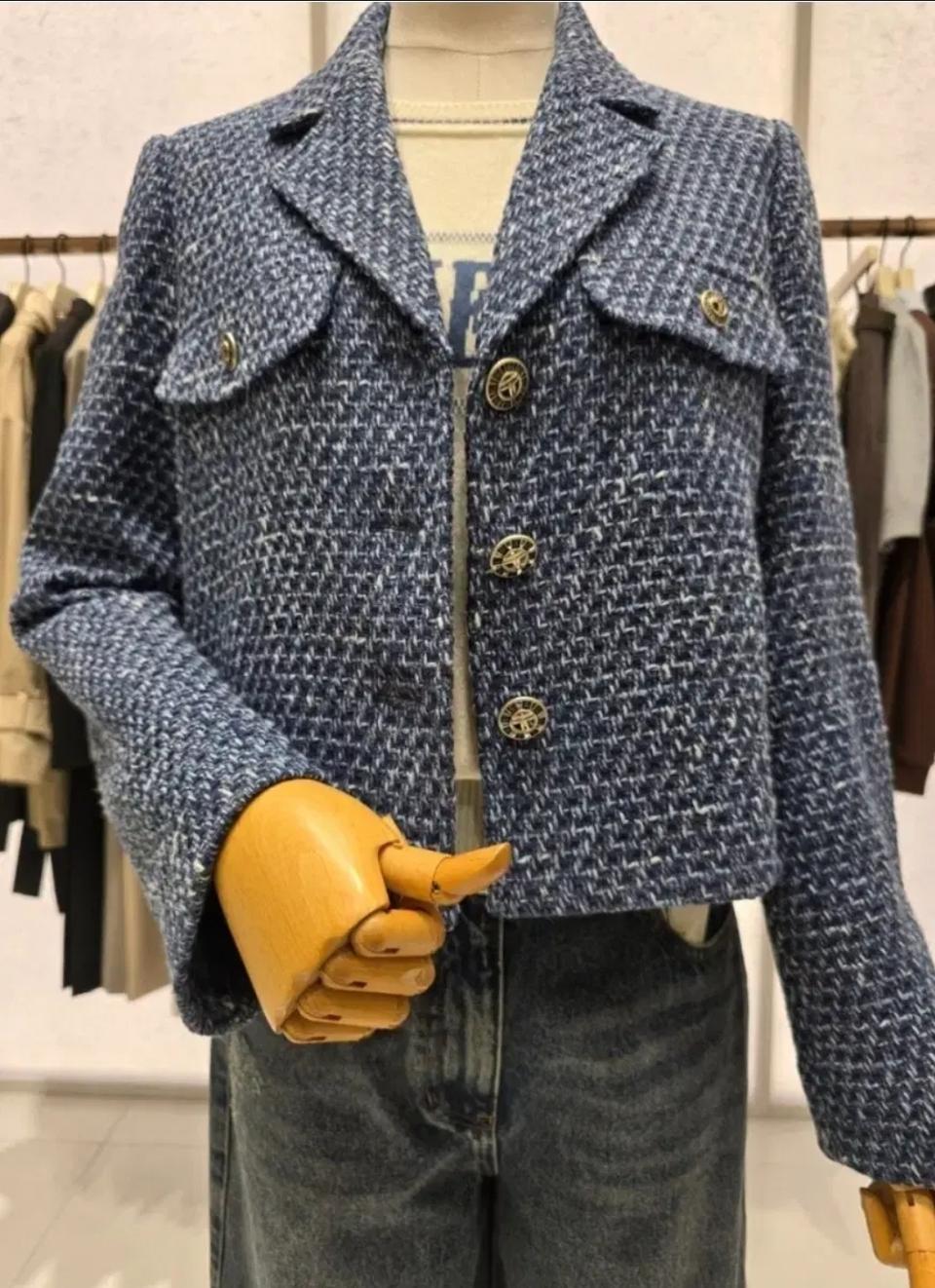 씨씨콜렉트 이태리 원단 트위드 크롭 자켓 55사이즈 새제품블루컬러 계열