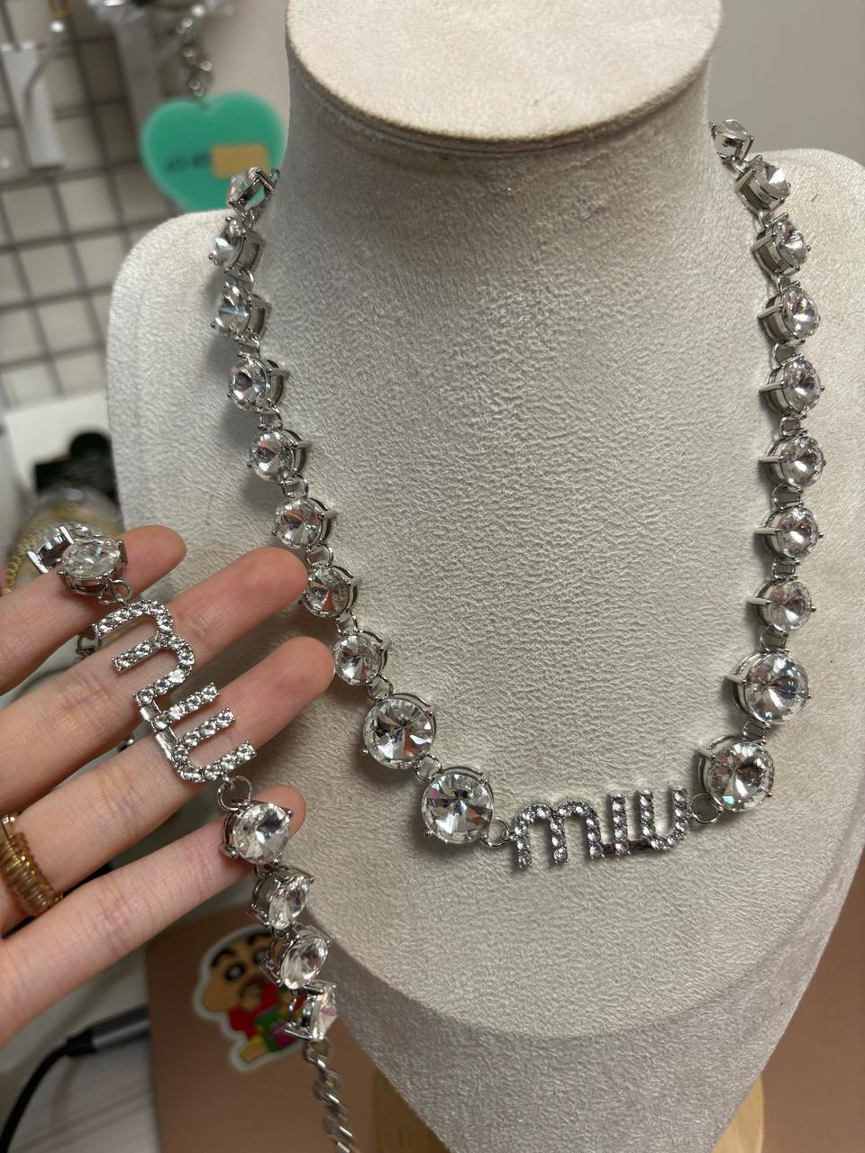 화려한 목걸이 팔찌 세트