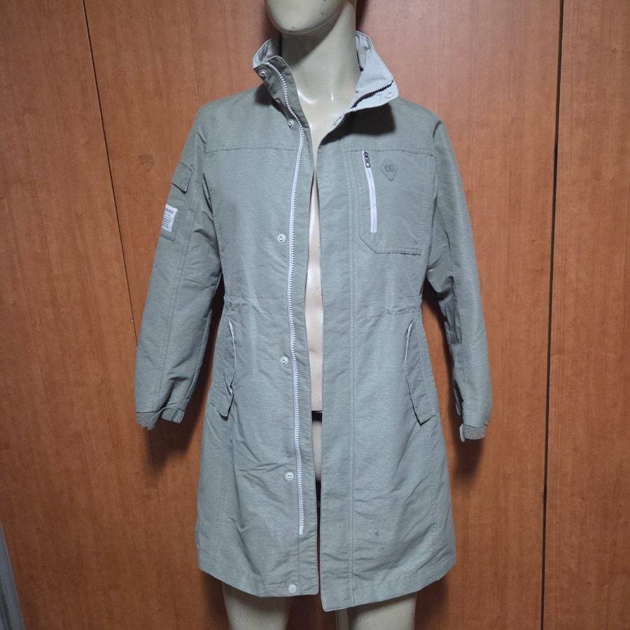 KOLONSPORT코오롱여성바람막이점퍼90입니다