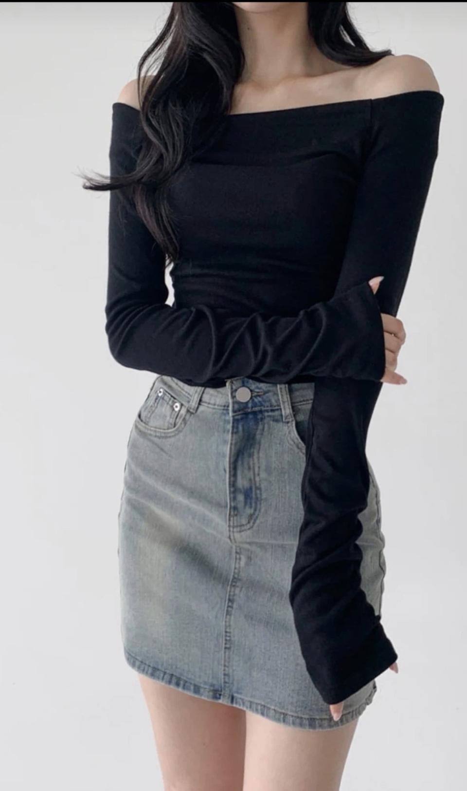 새상품 블랙 오프숄더 긴팔 티셔츠
