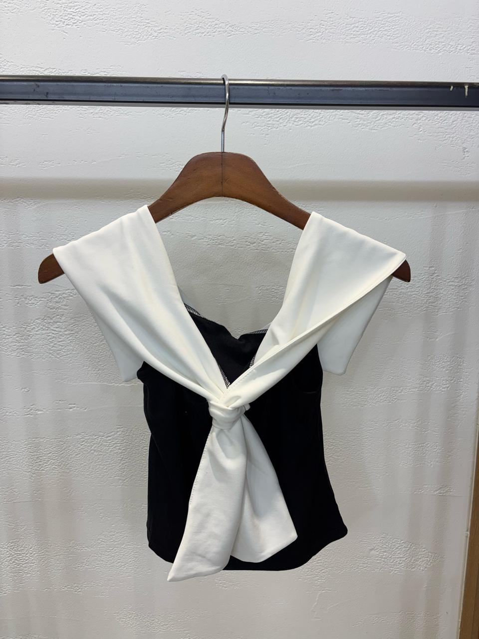 케이프 정숄 브이넥 탑