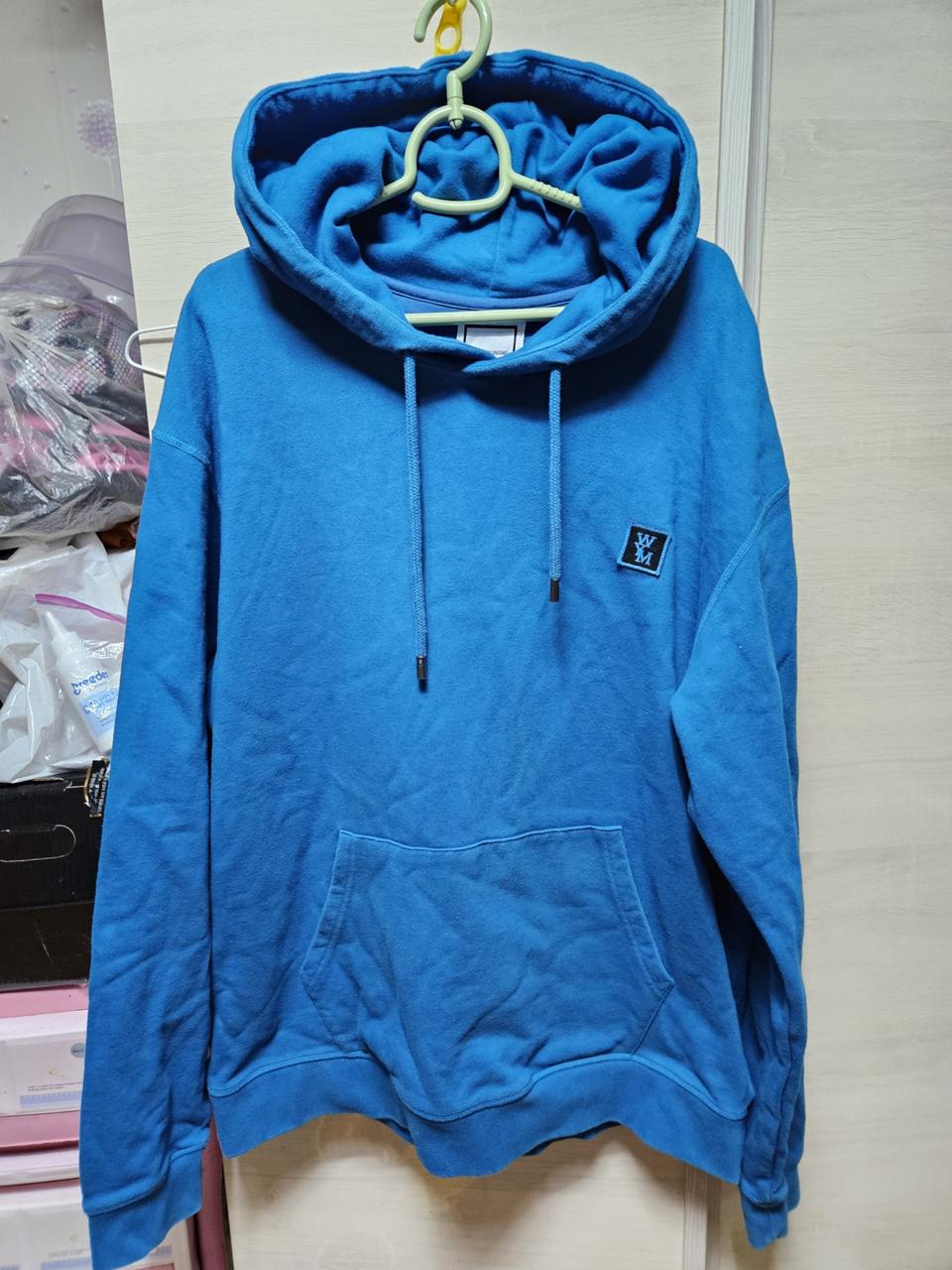 우영미 더블유엠 블루 후드티