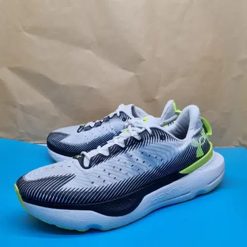 언더아머 인피니티 프로 남성런닝화295.