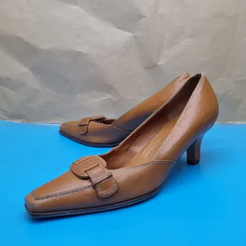 페라가모 여성구두6 230 굽6.