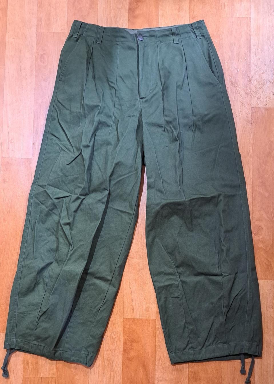 (무료배송)카키색 와이드핏 워크팬츠(L)