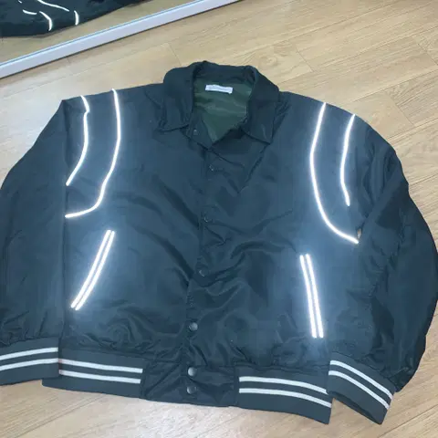 M)파르티멘토 리플렉티브 바시티 자켓