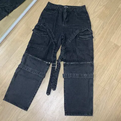 L-31)Additive 무릎절개 벨티드 흑청 카고팬츠