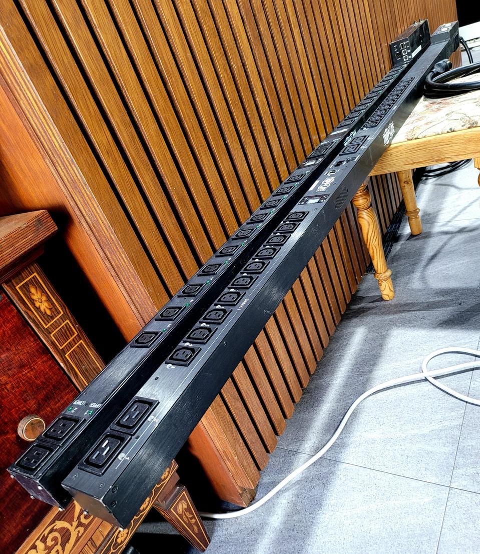 미제 220v용 대형알미늄22구 멀티탭 3개