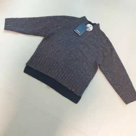 (새상품)벤시몽 배색 니트