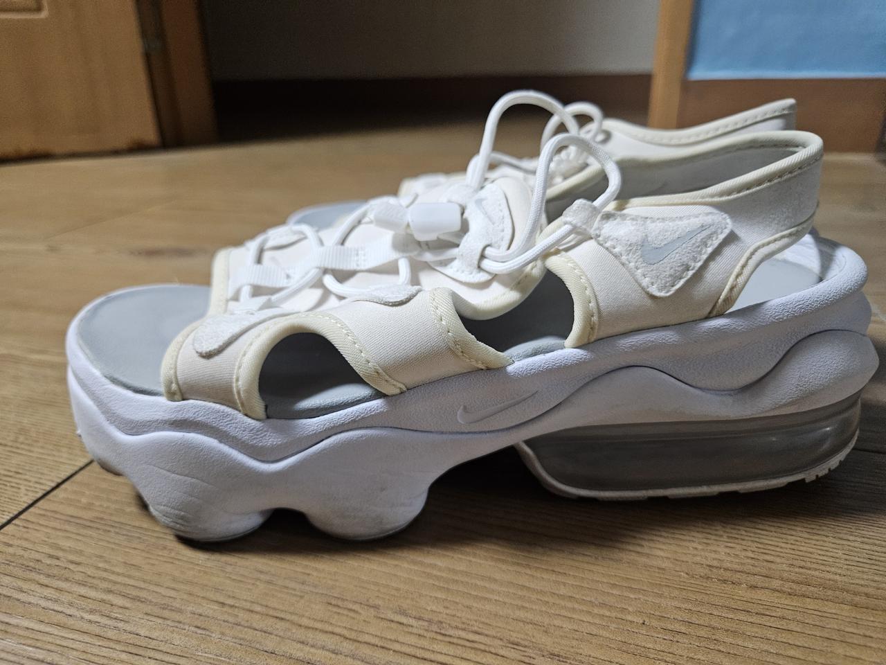 나이키 에어맥스 코코 샌들 250mm