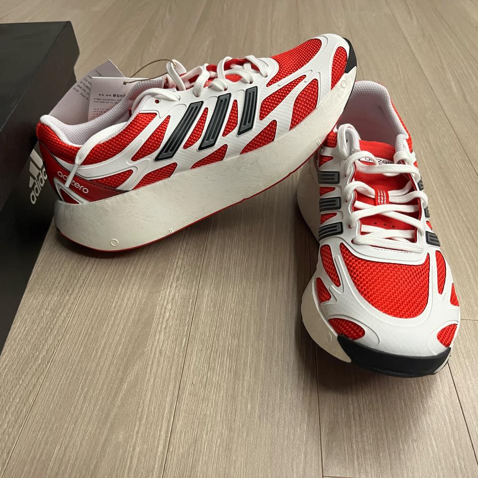 새제품 아디다스 러닝화 아디제로 아루쿠 260