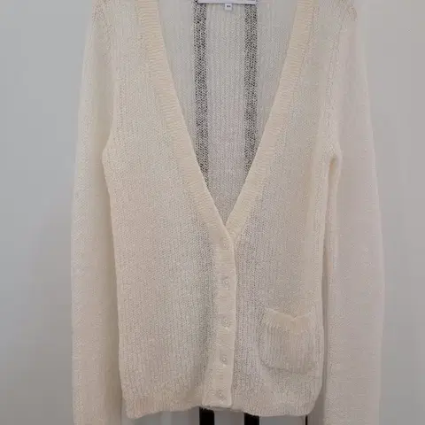 앤아더스토리즈 모헤어 아이보리 브이넥 가디건 XS 44~55