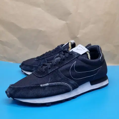 나이키 데이브레이크 타입 운동화250_