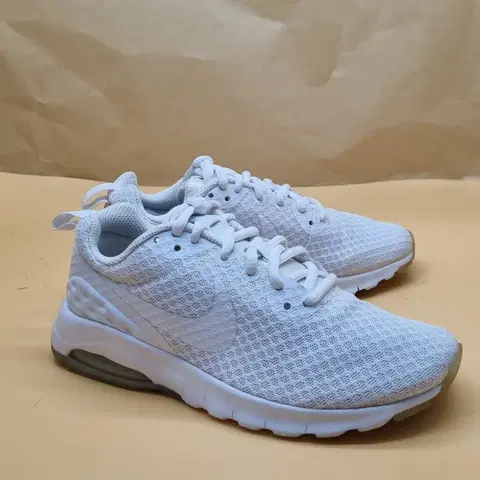 나이키 에어맥스 모션 운동화220_