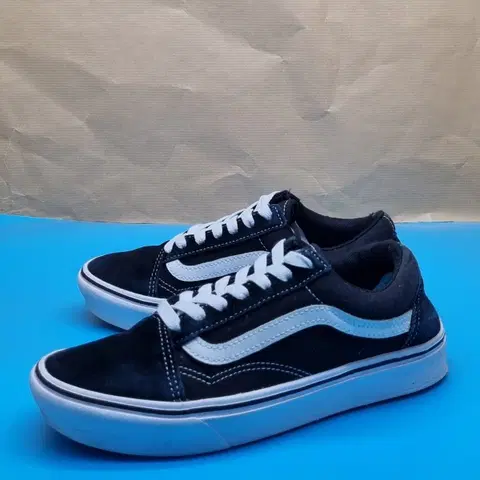 반스 올드스쿨 컴피쿠시 블랙 스니커즈 230_