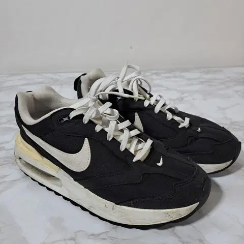 나이키 에어맥스 던 운동화 255