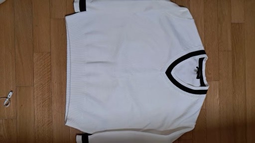 피스워커 국산 화이트 V넥 니트 블랙 배색 120