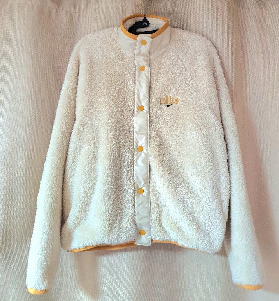 (상태최상) 나이키 여성 뽀글이 후리스 자켓 free