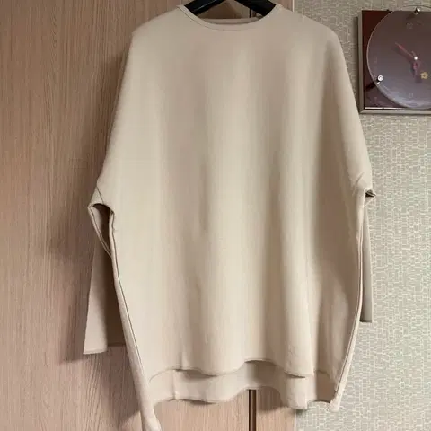 새상품 꺌랑 롤업 박시티 베이지색상 xl