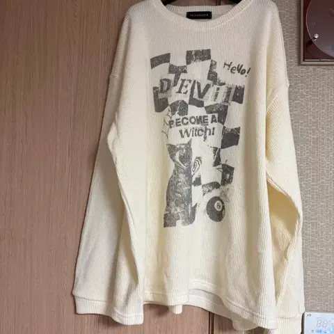 새상품 박시핏니트 헥사곤6 남여공용 아이보리컬러