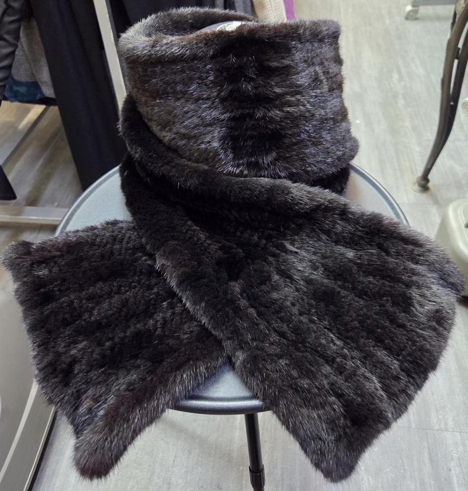 i.el'd 아이엘드 블랙 롱 니팅 밍크 목도리