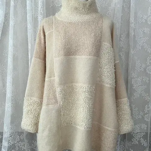 34) 에스까다 ESCADA 터틀넥 오버사이즈 니트 크림