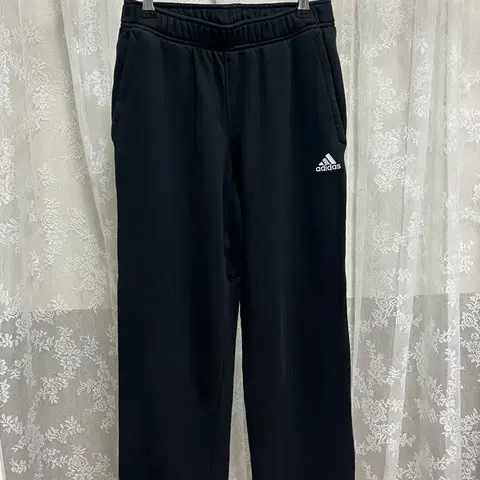 S) 아디다스 에센셜 플러스 트레이닝 팬츠 블랙