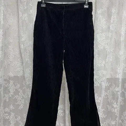 36) 산드로 코듀로이 부츠컷 팬츠 블랙