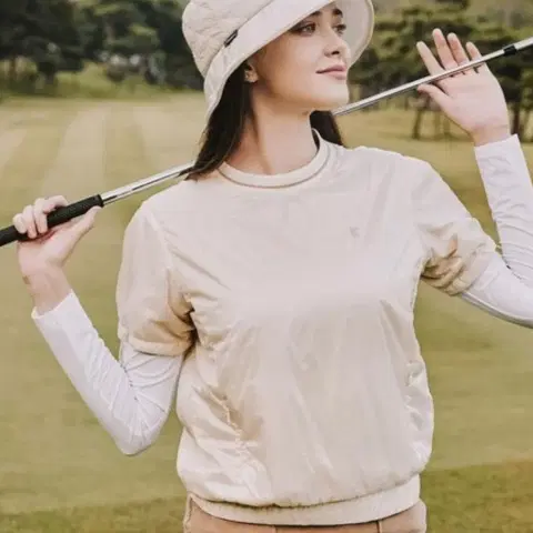 클리브랜드 경량 패딩 반팔티