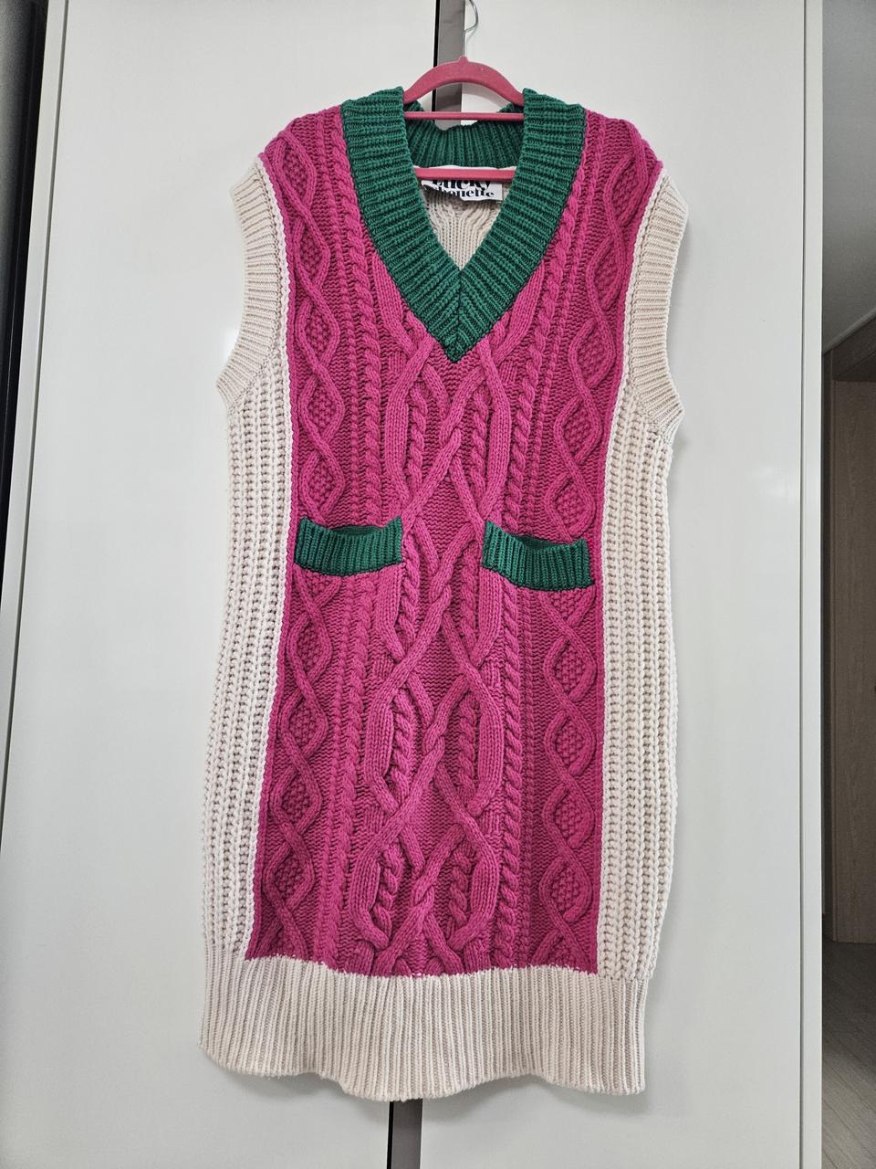 럭키슈에뜨 니트원피스.프리사이즈