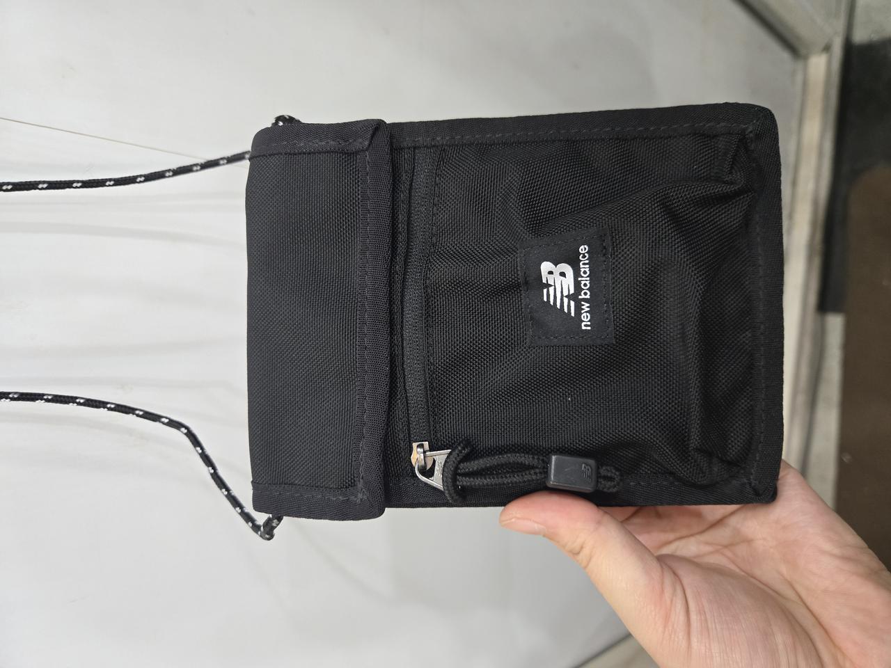 ((남녀공용)) NEW BALANCE 뉴발란스 미니 크로스백! 상태 굿!