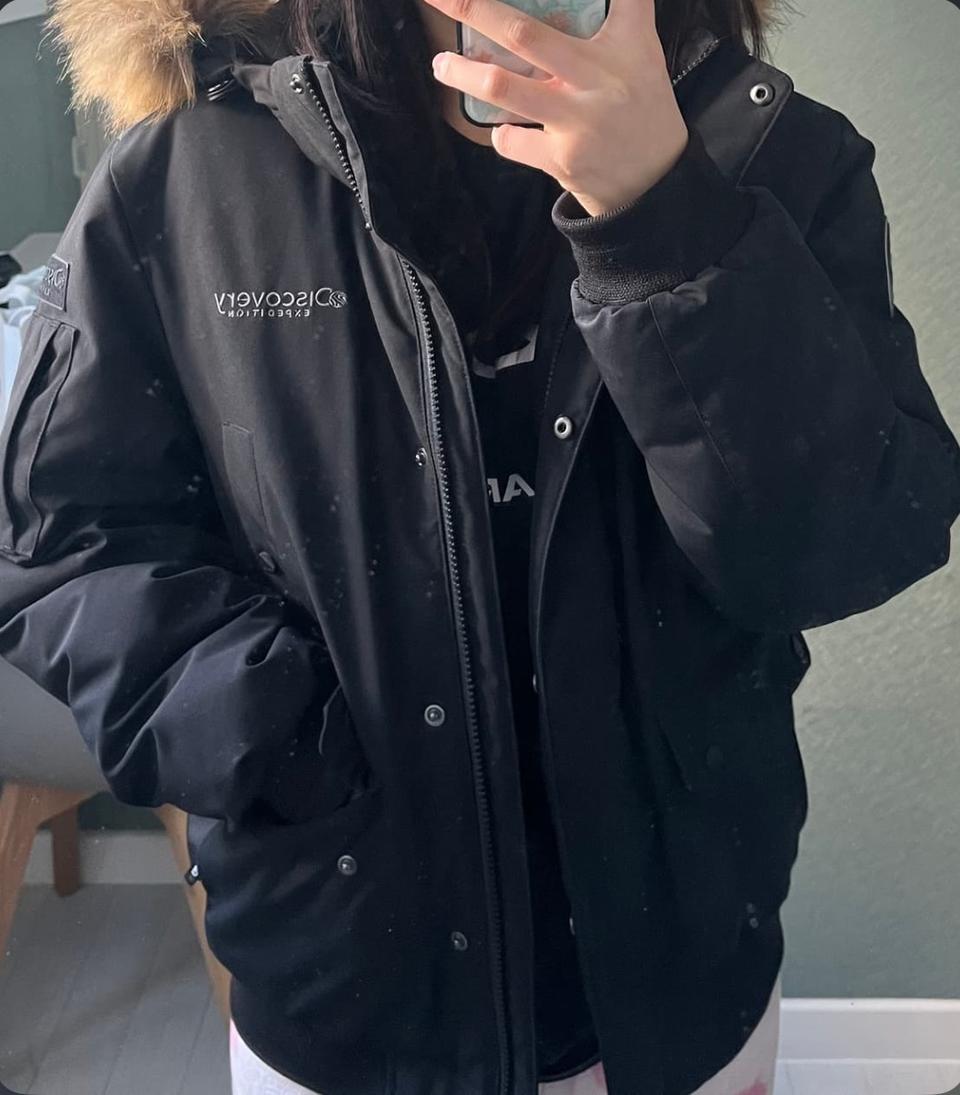 디스커버리 덕다운 숏패딩