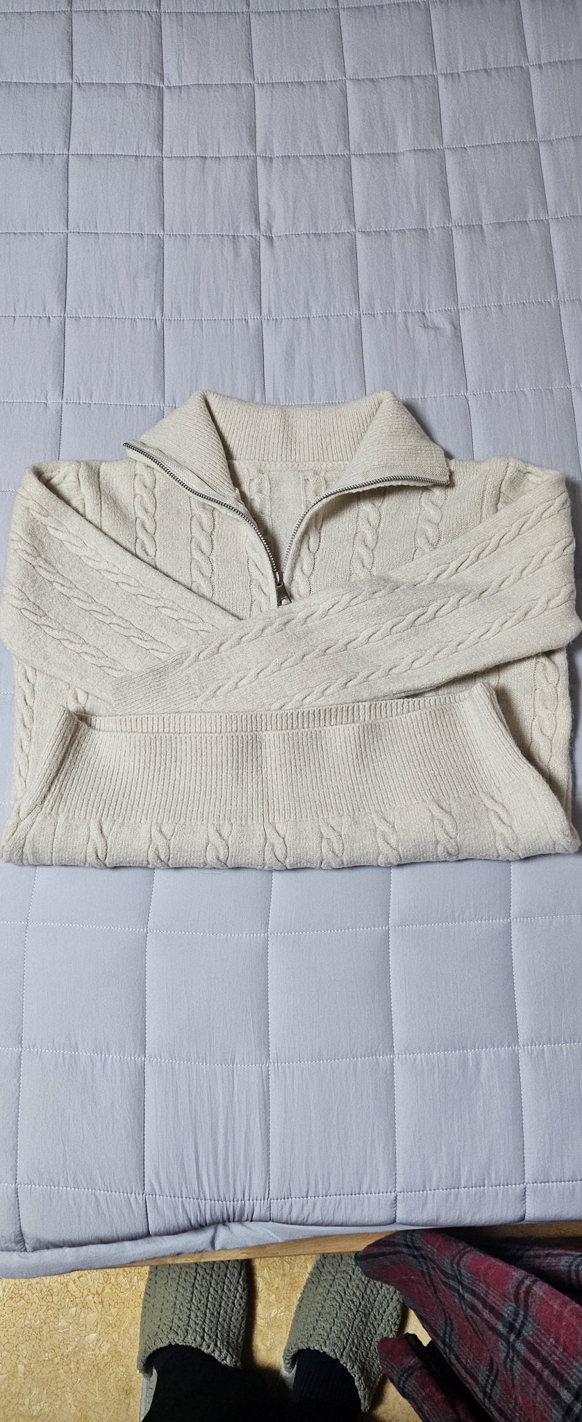 Free  (새상품)니트 꽈배기 니트