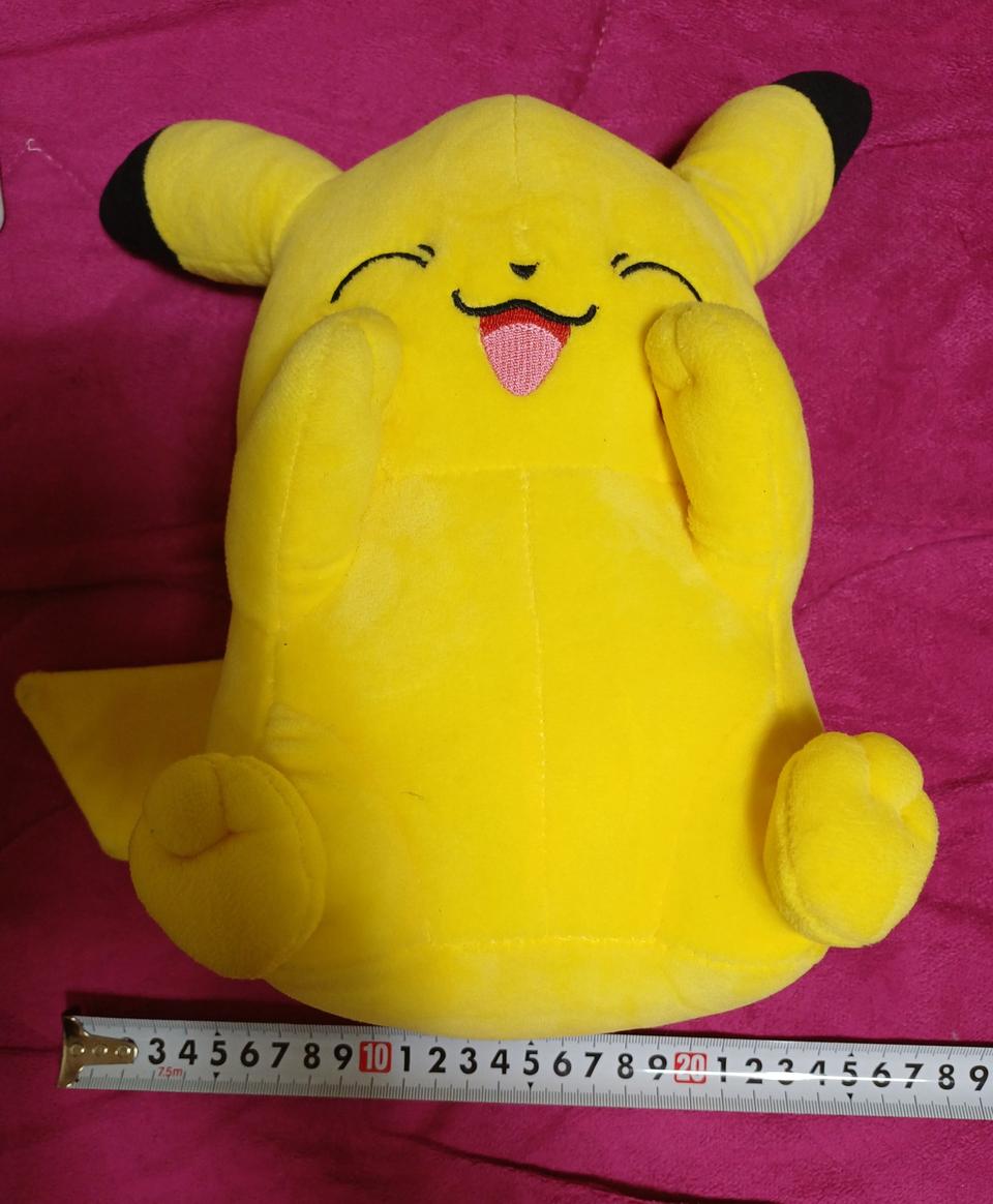 포켓몬스터-피카츄 인형 거의새거 판매합니다.